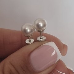 Срібні сережки пусети із перлами