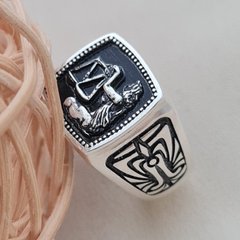 Печатка серебряная мужская Знак зодиака Весы массивная с черной эмалью