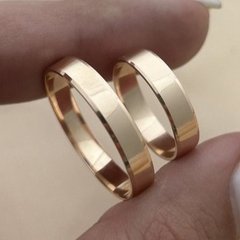 Обручальные кольца золотые гладкие американки 4 мм пара