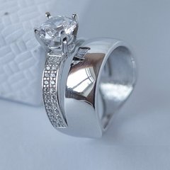 Кольцо серебряное двойное с одним большим камнем и россыпью маленьких фианитов