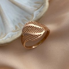 Кольцо золотое с волнообразным орнаментом широкое
