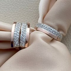 Комплект серебряный с золотыми вставками кольцо и сережки с белыми цирконами