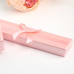 Коробочка футляр для украшения розовая с бантиком для браслетов и цепочек
