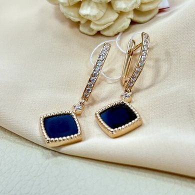 Серьги золотые с черным квадратным ониксом и белыми круглыми фианитами