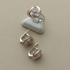 Набор серебряный с золотыми вставками кольцо и серьги с белыми цирконами