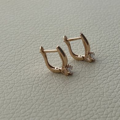 Серьги золотые с белыми круглыми фианитами классические