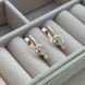 Серьги золотые с тремя белыми круглыми фианитами