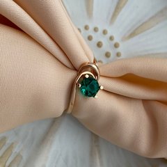 Кольцо золотое с круглым зеленым турмалином