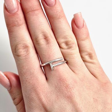 Кольцо серебряное гвоздь с белыми круглыми фианитами