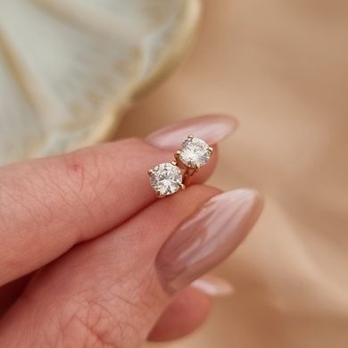 Серьги вкрутки золотые с круглыми белыми фианитами