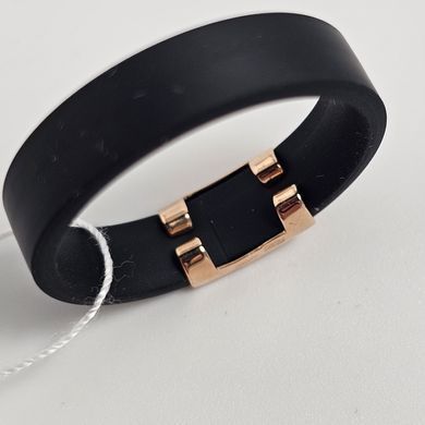 Каблучка з чорного каучуку із золотою ажурною вставкою