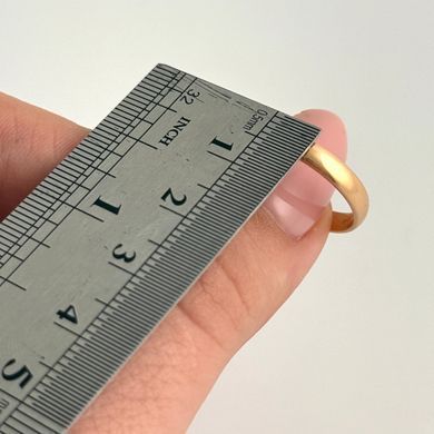 Кольцо обручальное из серебра с золотой напайкой европейка без камней