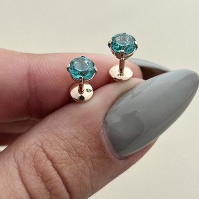 Серьги вкрутки золотые с круглым зеленым кварцем