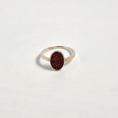 Серебряное кольцо женское с золотыми напайками и коричневым авантюрином