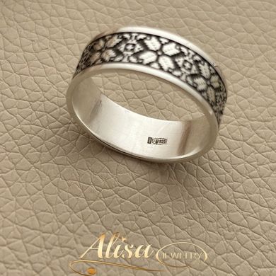 Обручальные кольца из серебра с орнаментом вышиванкой и чернением пара