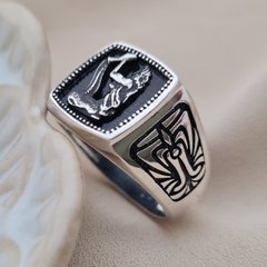 Печатка серебряная мужская Знак зодиака Водолей массивная с черной эмалью
